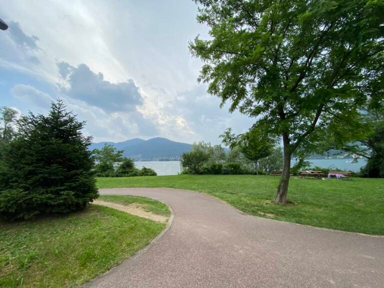 Culmine San Pietro e giro del Lago di Garlate